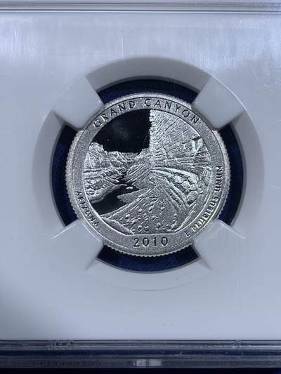 《竞宝斋》第484场 周日，周一，周二 3场连拍 （全场包邮）20级店铺 欢迎送拍 NGC PF69UC 美国2010年美丽美国-大峪谷国家公园1/4元精制银币，PROOF精制币，打制精美 状态佳。