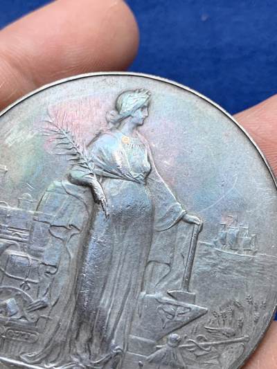 《竞宝斋》第484场 周日，周一，周二 3场连拍 （全场包邮）20级店铺 欢迎送拍 法国镀银铜章 巴黎城市劳动奖章 55.4克 50mm 铜标边铭