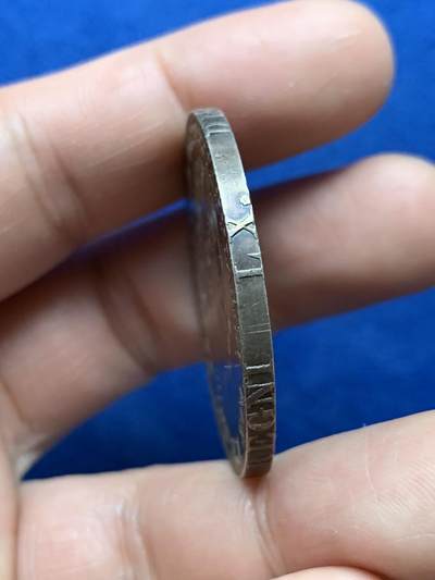 《竞宝斋》第484场 周日，周一，周二 3场连拍 （全场包邮）20级店铺 欢迎送拍 英国1820年乔治三世克朗 乔三马剑关门年份 目测为AU品相 细节见图