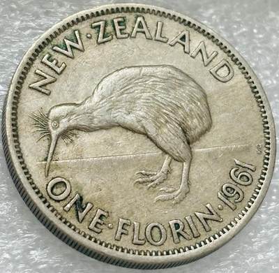 文馨钱币收藏第 302 场，国外回流老铜币，中东阿拉伯地区，拉美等国货币，30 号 1 号二连拍，长期接代拍业务，预计 4 月 4-5 号发货 带光好品 1961 年英属新西兰 1 佛罗琳