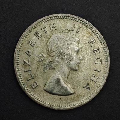 【淘币小摊】实时拍第九百零二拍   银币场    每周一统一发货 南非1955年伊丽莎白二世2先令银币