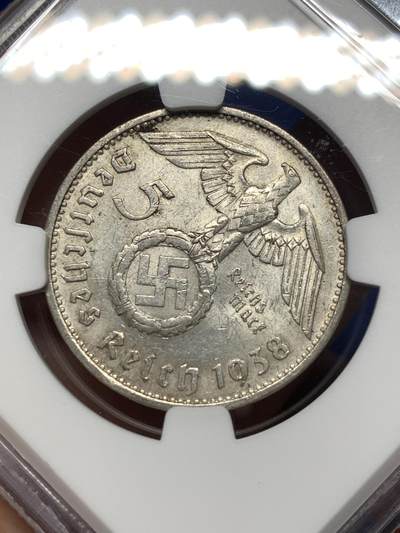 《竞宝斋》第484场 周日，周一，周二 3场连拍 （全场包邮）20级店铺 欢迎送拍 NGC MS61 德国1938-E五马克银币，克书中最少的一个年份厂别，难得遇到