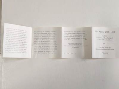 韵星假日军品类拍卖第56期  -- Rimey Holidays Militaria Auction 56 民主德国马丁路德奖章 带原证书原盒 好品 纪念伟大宗教改革领袖 翡翠少见