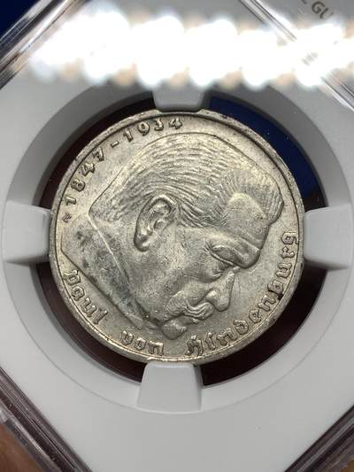 《竞宝斋》第484场 周日，周一，周二 3场连拍 （全场包邮）20级店铺 欢迎送拍 NGC MS61 德国1938-E五马克银币，克书中最少的一个年份厂别，难得遇到