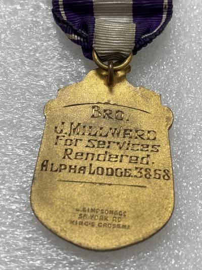 文馨钱币收藏第 302 场，国外回流老铜币，中东阿拉伯地区，拉美等国货币，30 号 1 号二连拍，长期接代拍业务，预计 4 月 4-5 号发货 1910-1935 年英国乔治五世银禧 25 周年纪念章，详情看图