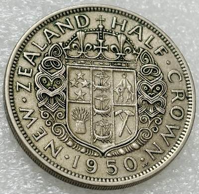 文馨钱币收藏第 302 场，国外回流老铜币，中东阿拉伯地区，拉美等国货币，30 号 1 号二连拍，长期接代拍业务，预计 4 月 4-5 号发货 好品 1950 年英属新西兰乔治六世半克朗