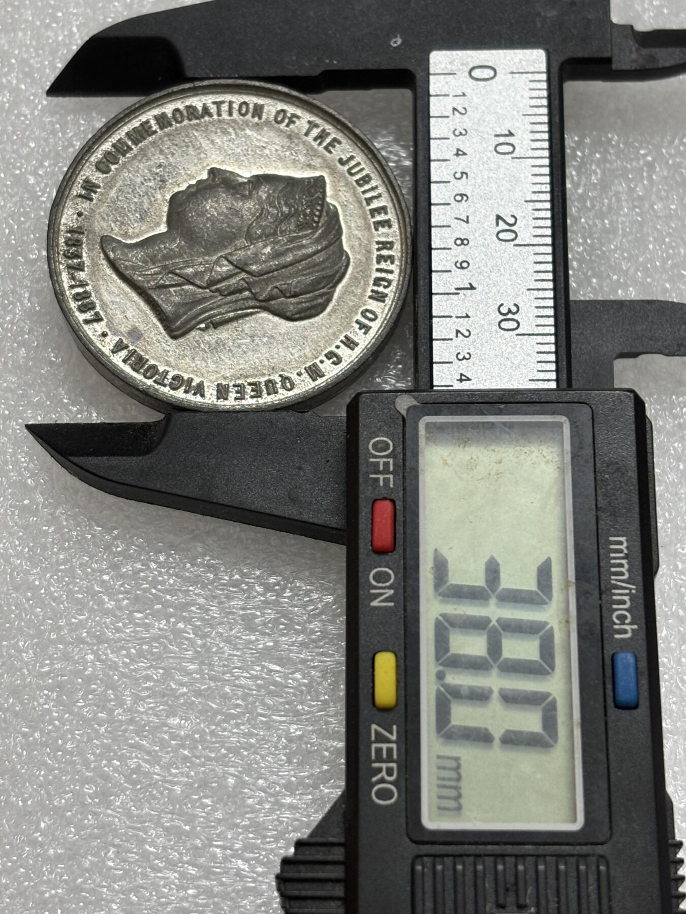 文馨钱币收藏第 302 场，国外回流老铜币，中东阿拉伯地区，拉美等国货币，30 号 1 号二连拍，长期接代拍业务，预计 4 月 4-5 号发货