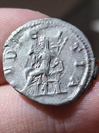 星盘世界钱币 5.2年度精品币大拍 一周年抽奖活动 极美窖藏五彩！罗马帝国 公元218-224年打制于罗马 玛伊莎（埃拉加巴鲁斯和亚历山大塞维鲁的外祖母） 第纳尔银币。此枚人像极好，生动传神。