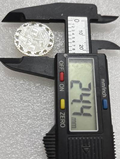 文馨钱币收藏第 302 场，国外回流老铜币，中东阿拉伯地区，拉美等国货币，30 号 1 号二连拍，长期接代拍业务，预计 4 月 4-5 号发货 欧洲回流清代螺钿筹码，清工匠手工精雕出口至欧美贵族的贝母制品，东方韵味，珠光玉润，雕刻精美，