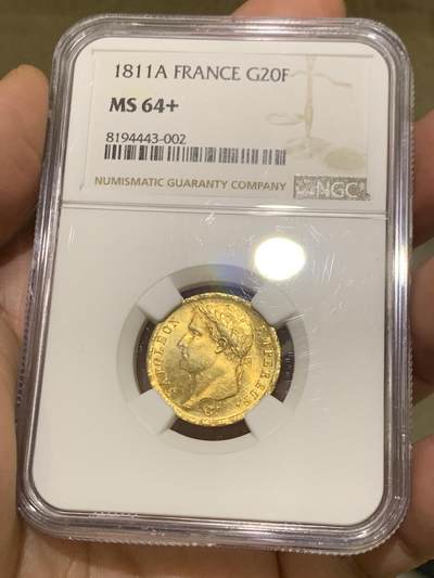 《竞宝斋》第484场 周日，周一，周二 3场连拍 （全场包邮）20级店铺 欢迎送拍 季军分 NGC MS64+ 法国1811年拿破仑一世20法郎金币 流通金币好品难得。正反面图案清晰，压力足，值得收藏。实物金光灿灿，满转光，一级品相，可收藏观赏性也较好。高分拿皇金币一直是外拍的抢手货，国内几乎未见此收藏级品相，64+高分此时拥有即刻毕业。