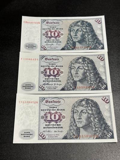 《外钞收藏家》第六百三十一期（五一假期场）（长期征集拍品、欢迎藏友们联系合作） 1960、70、77年德国10马克 3张一起 全新UNC