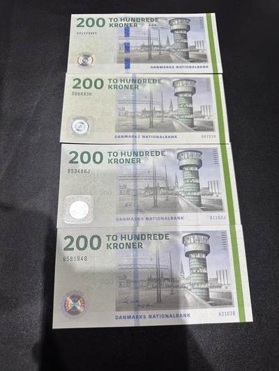 《外钞收藏家》第六百三十一期（五一假期场）（长期征集拍品、欢迎藏友们联系合作） 丹麦桥版200克朗 不同签名版本 4张一起 全新UNC