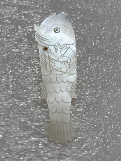 文馨钱币收藏第 302 场，国外回流老铜币，中东阿拉伯地区，拉美等国货币，30 号 1 号二连拍，长期接代拍业务，预计 4 月 4-5 号发货 清代螺钿筹码，清工匠手工精雕出口至欧美贵族的贝母制品，东方韵味，珠光玉润，雕刻精美，