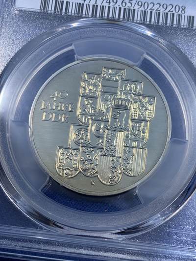 《竞宝斋》第484场 周日，周一，周二 3场连拍 （全场包邮）20级店铺 欢迎送拍 PCGS MS65 德国1989年东德10马克纪念币 东德政府成立40周年纪念