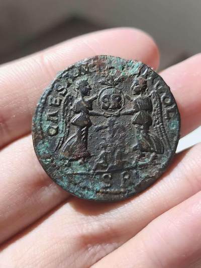 星盘世界钱币 5.2年度精品币大拍 一周年抽奖活动 超大重铜币！皮斯迪亚的安条克发行 戈尔迪安三世 公元238-244年 双胜利女神 棕榈树上刻着SR的盾牌，底下有两个俘虏 非常有趣