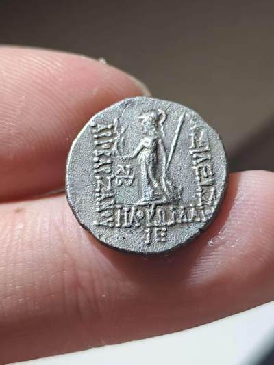 星盘世界钱币 5.2年度精品币大拍 一周年抽奖活动 美品！卡帕多西亚王国 - 阿里奥巴尔赞尼一世1德拉克马银币 背面雅典娜持胜利女神 该币是他的早期类型之一 币质很好值得收藏！