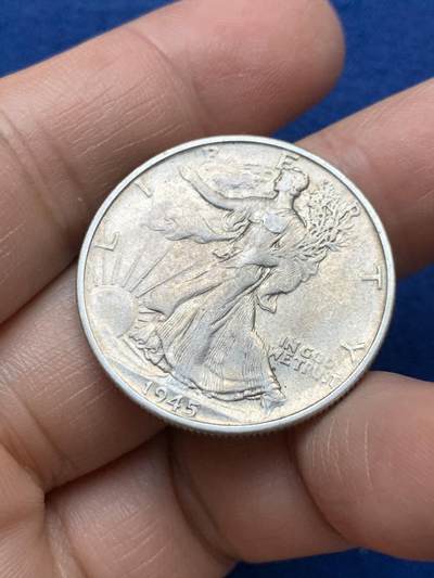 《竞宝斋》第484场 周日，周一，周二 3场连拍 （全场包邮）20级店铺 欢迎送拍 美国1945年行走女神半美元银币