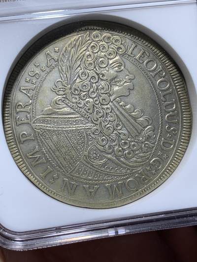 《竞宝斋》第484场 周日，周一，周二 3场连拍 （全场包邮）20级店铺 欢迎送拍 NGC XFD 波希米亚王国1696年利奥波德一世1泰勒银币 布拉格版 极其稀少 欧洲拍卖vf要一万四 加厚盒