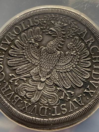 《竞宝斋》第484场 周日，周一，周二 3场连拍 （全场包邮）20级店铺 欢迎送拍 NGC AU58 神圣罗马帝国 1705 约瑟夫一世 2泰勒大银币 56.22克的双重手感 大波浪发型 不用换藏的品种 加大盒装 盒子下沿有磕