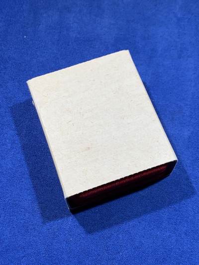 《竞宝斋》第484场 周日，周一，周二 3场连拍 （全场包邮）20级店铺 欢迎送拍 澳大利亚1997年笑翠鸟（带熊猫私印）1元带纯金私印银币  999银 1盎司 发行量1万5千枚 盒证全