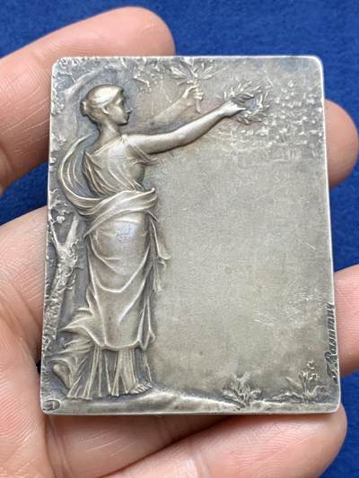 《竞宝斋》第484场 周日，周一，周二 3场连拍 （全场包邮）20级店铺 欢迎送拍 法国沙特尔储蓄银行方型纪念银章 67.8克 45.6*59.5mm 野猪头银标