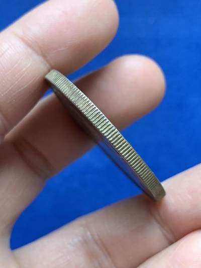 《竞宝斋》第484场 周日，周一，周二 3场连拍 （全场包邮）20级店铺 欢迎送拍 英国1887年维多利亚高冠克朗银币，包浆非常漂亮，有划痕，细节见图