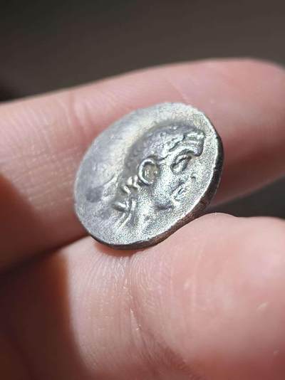 星盘世界钱币 5.2年度精品币大拍 一周年抽奖活动 美品！卡帕多西亚王国 - 阿里奥巴尔赞尼一世1德拉克马银币 背面雅典娜持胜利女神 该币是他的早期类型之一 币质很好值得收藏！