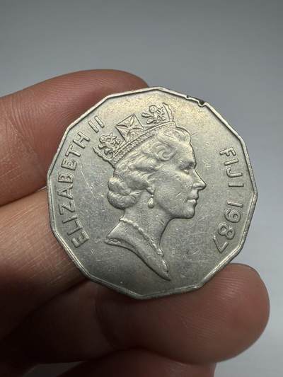 2026年集古藏今外币拍卖第四期-第5场—（总第325拍），可以寄存60天，满160元包邮。 1987年斐济50分