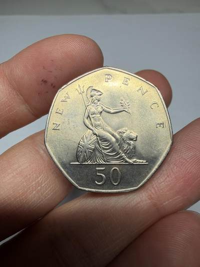 2026年集古藏今外币拍卖第四期-第5场—（总第325拍），可以寄存60天，满160元包邮。 1977年英国50便士