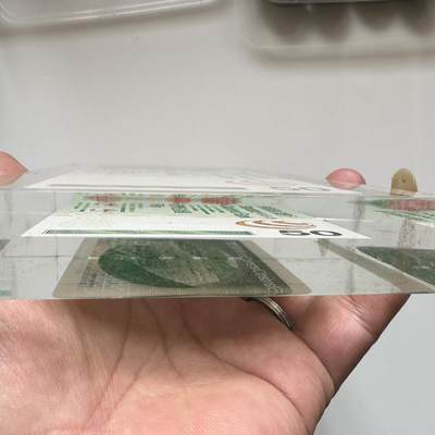 🌹外币初藏🌹🐯2026年第48场   每周二四六晚8️⃣点  大洋洲硬币专场 香港渣打银行 2003年 50元 赑屃神兽 水晶镇纸