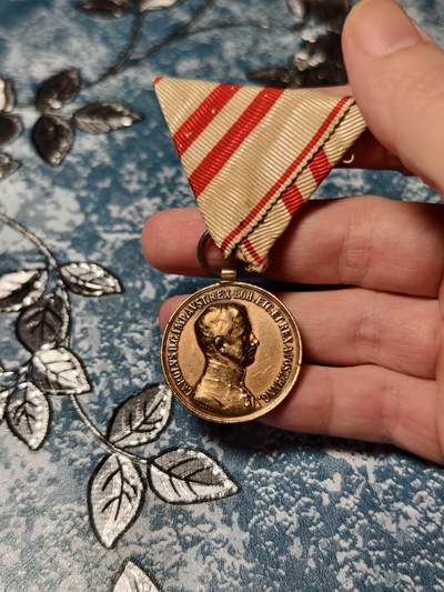 抚柳草堂-第二十九期章牌钱币  奖章勋章 满百包邮 放漏专场 - 1917奥匈帝国卡尔一世版铜级勇敢勋章 奥匈帝国最后一版勇敢勋章 历史原品