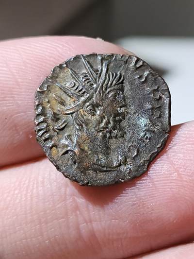 星盘世界钱币 5.2年度精品币大拍 一周年抽奖活动 泰特里库斯一世安东尼银币，公元271至274年铸于科隆厂，背和平女神一手持树枝，另一手持杖。