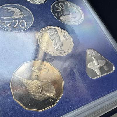 🌹外币初藏🌹🐯2026年第48场   每周二四六晚8️⃣点  大洋洲硬币专场 库克群岛 1987年 伊丽莎白二世 精制套币 中年版