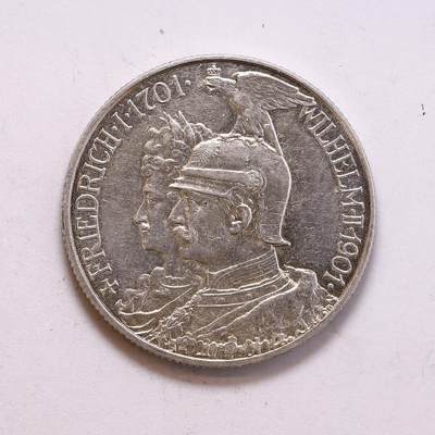 观钱 近现代机制币拍卖No.010（全场顺丰包邮，不区分偏远地区，本场5月5日开始发货）  1901德国普鲁士建国200周年2马克银币，重11.11g，900银。腓特烈一世与威廉二世双王同框，象征普鲁士薪火相传，德系必藏