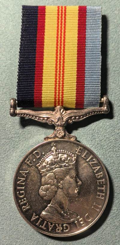 盛世勋华——号角文化勋章邮票专场拍卖第319期 英国/英联邦越南战争奖章 极为少见，1964年设立，用于表彰澳大利亚（及新西兰）武装部队在越南战争中的服役人员，1964年5月29日至1973年3月28日期间，在越南战区服役满28天即可获得该奖章。是数量最少的战役章之一