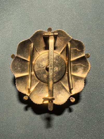 盛世勋华——号角文化勋章邮票专场拍卖第319期 智利大十字级功勋勋章星章 直径68毫米 银质镀金珐琅，1906 年创立，1929 年正式定名 “功绩勋章”，智利最高对外荣誉，仅授予外国人，表彰对智利的杰出贡献。2020年，中国驻智利大使徐步就获得过该章