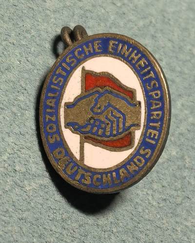 盛世勋华——号角文化勋章邮票专场拍卖第319期 东德统一社会党（SED）党徽