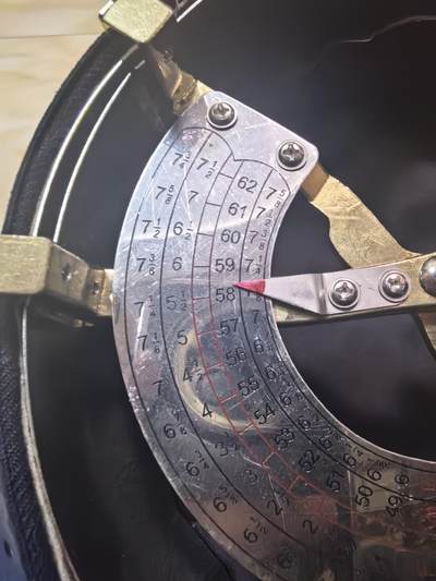 盛世勋华——号角文化勋章邮票专场拍卖第319期 黑塞哥-波斯尼亚克罗地亚共和国警察大檐帽 带厂标 头围：58.5厘米