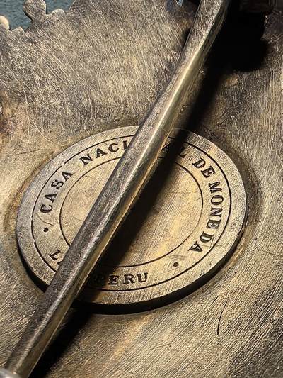 盛世勋华——号角文化勋章邮票专场拍卖第319期 秘鲁大十字级优异服务功勋勋章星章 直径78×71毫米 银质好品 带厂标，1950 年 设立，表彰在艺术、科学、工业、商业、公共服务、外交等领域作出卓越贡献的秘鲁公民与外国人，秘鲁国家铸币局制造，