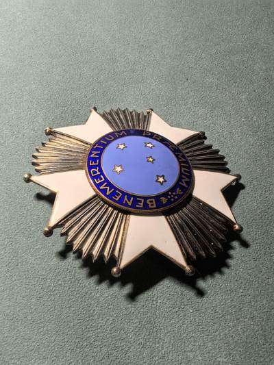 盛世勋华——号角文化勋章邮票专场拍卖第319期 巴西大十字级南十字座勋章星章 直径76毫米 银质镀金珐琅 带厂标，由里约著名制造商 La Royale 制作，定制珠宝商版，为巴西最高对外荣誉，仅授予外国人，表彰对巴西的突出贡献