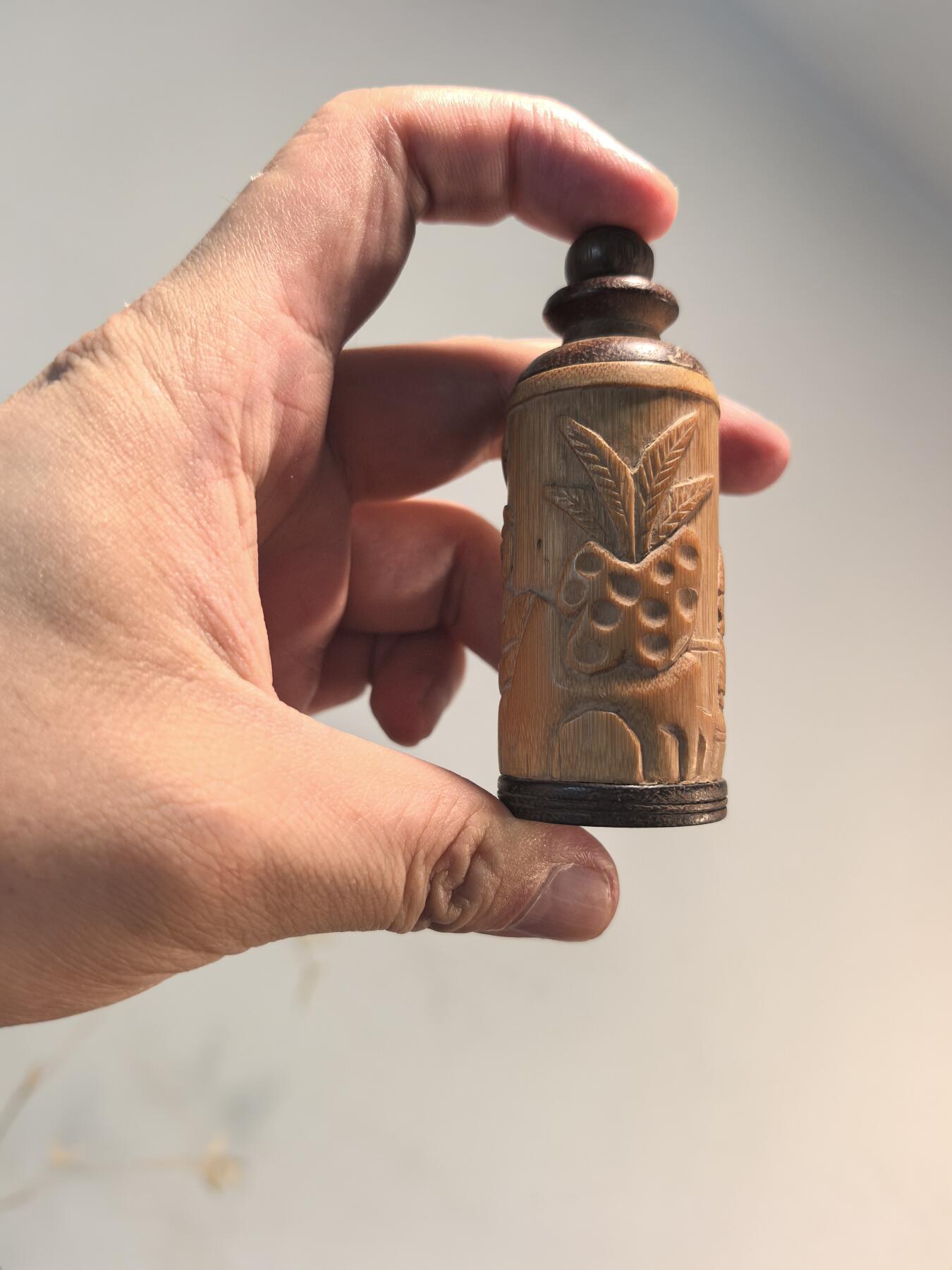 老竹浮雕人物故事鼻烟壶传统工艺收藏件高8.5底宽3 - 兰馨堂古玩艺术品