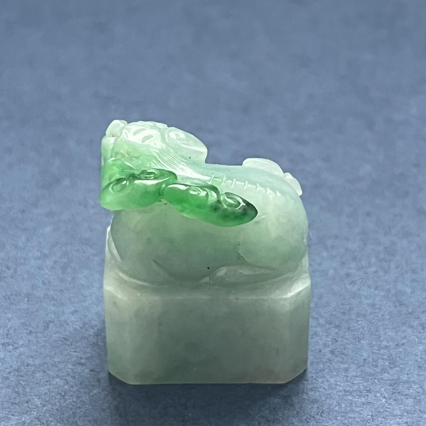 清 翡翠瑞兽印 - 碧月说宝-北京荣宝拍卖 - 碧月说宝-北京荣宝拍卖 - 麦稀奇