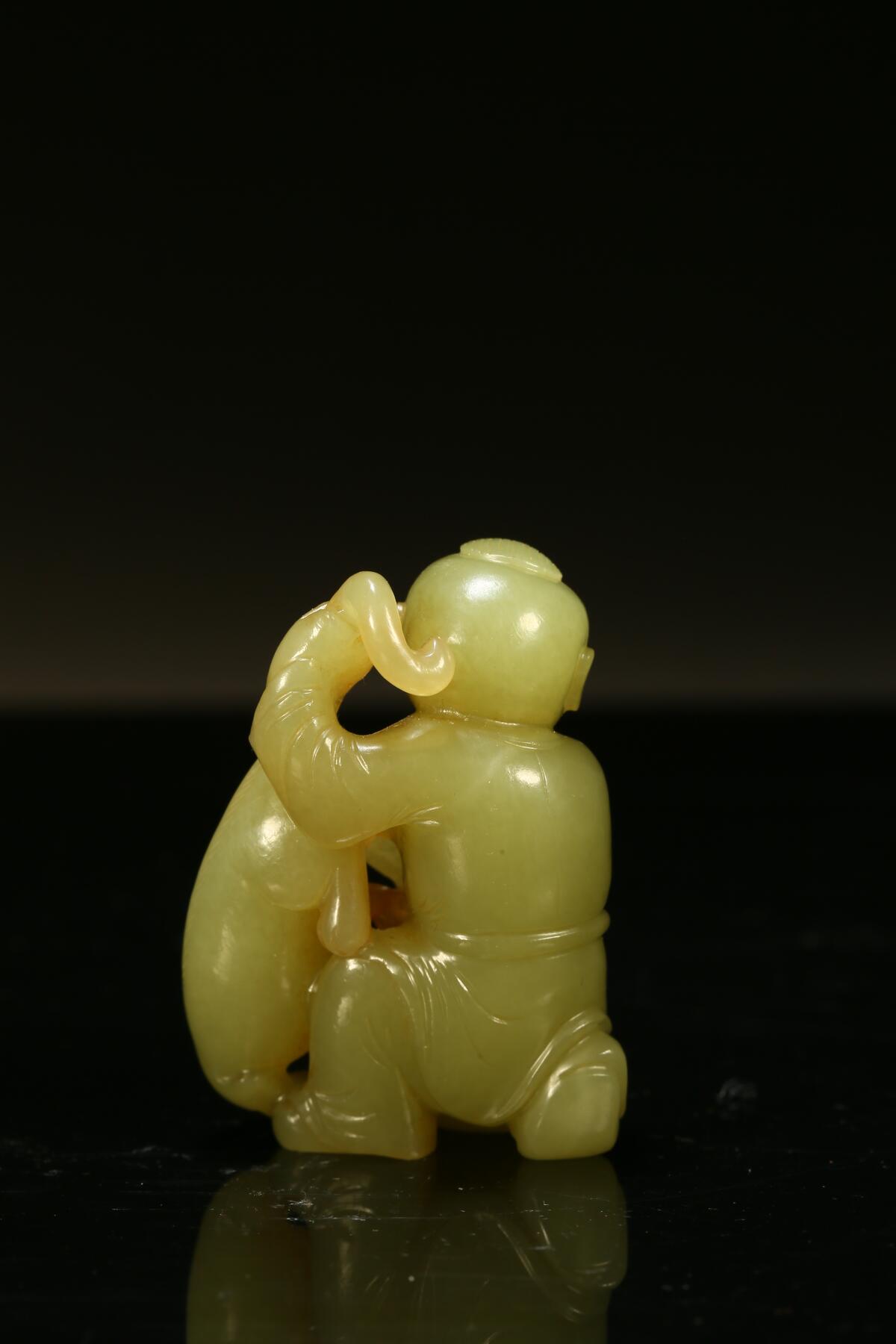 黄玉童子戏獾摆件 - 碧月说宝-北京荣宝拍卖 - 碧月说宝-北京荣宝拍卖 - 麦稀奇