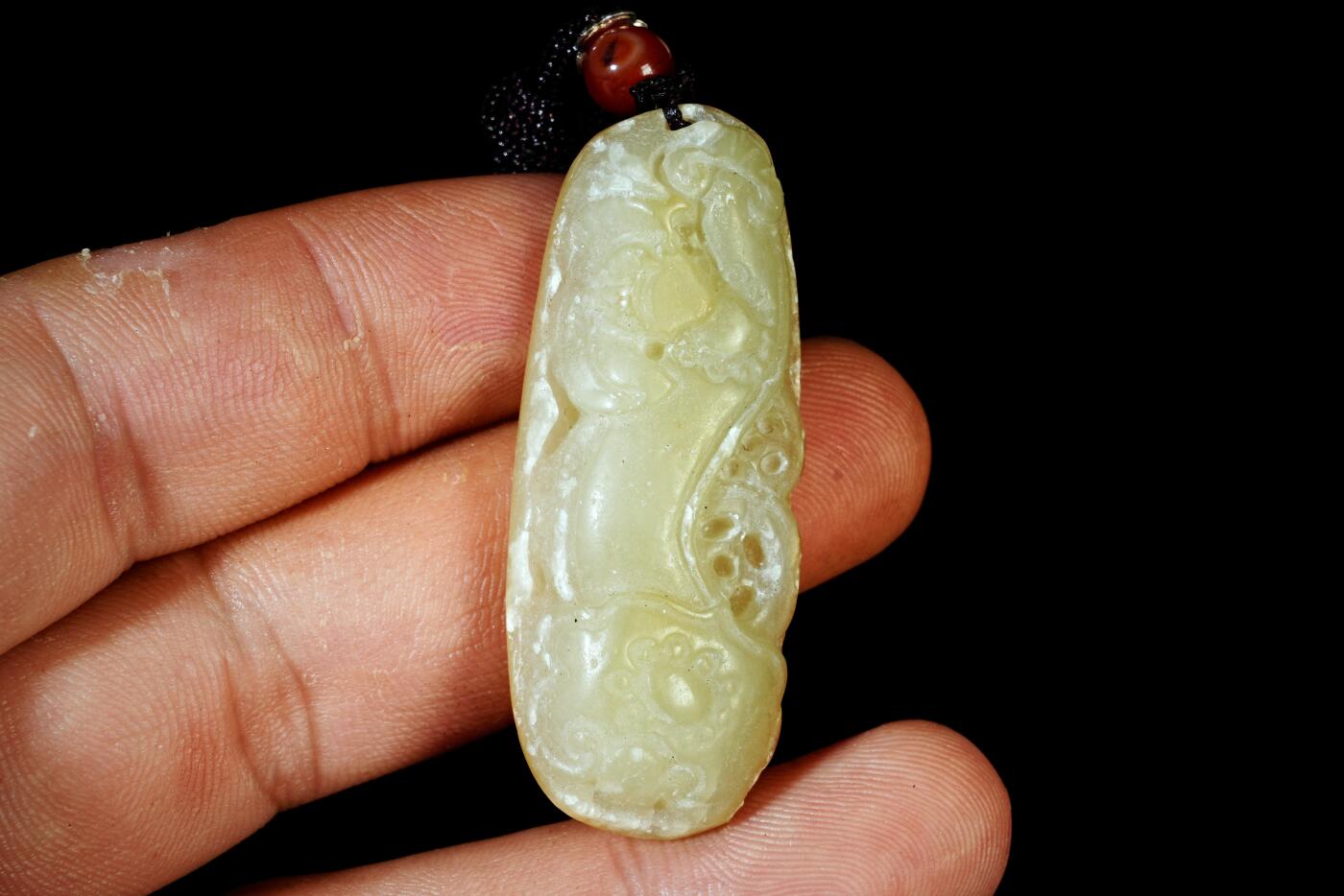 天然和田玉精雕《福寿如意》挂件105-40 - 上海都达拍卖有限公司- 上海