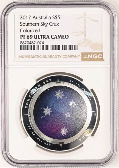 S&S Numismatic世界钱币-拍卖 第132期 - 获奖币*澳大利亚2012年 南十字星空 5元曲面彩色精制纪念银币 盒证齐全 31.1克999银 NGC PF69UC