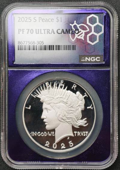 NGC-PF70 ULTRA CAMEO 美国2025年S厂和平、摩根2枚一组，Bee Hive Pedigree Label蜜蜂风潮私人系谱标，紫色内衬是美国顶级藏家专属定制内衬