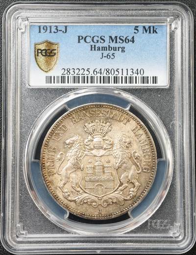 PCGS-MS64 1913-J 德国汉堡5马克大银币德意志帝国自由汉萨城汉堡发行，J汉堡造币厂，经典双狮城徽+帝国双头鹰图案。权威PCGS封装评级MS64，原味天然五彩包浆，浮雕细节饱满，百年老银品相难得。德系邦国大银热门收藏，收藏观赏两不误。