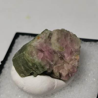 七河・地球奥秘｜精品水晶矿物化石杂件小拍【总第53期】周一结标！ - 藏家出品 X984（8）巴西红碧玺、绿碧玺（西瓜碧玺）原石 3.4cm盒子矿 