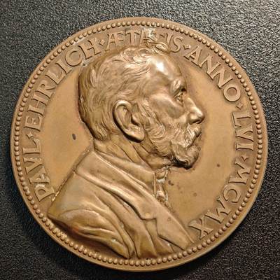 【德藏】世界币章拍卖第187期 - 1910年德国“保罗·埃利希56岁纪念”大型铜章，诺贝尔医学奖得主肖像与医神阿斯克勒庇俄斯持杖饲蛇图案，卡尔·格茨作品，Kienast 43，直径约：60.4mm，重量约：99.7g，人物浮雕立体，包浆自然